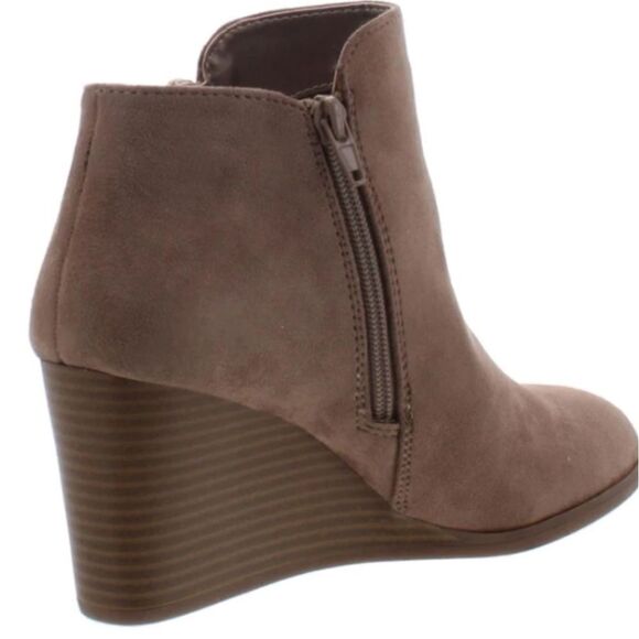 BRAND new Brown wedge booties sz.10 - Picture 6 of 8